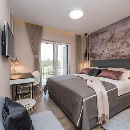 Villa Luxury Primavera With Heated Pool
