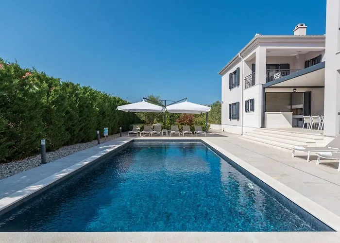 빌라 Luxury Primavera With Heated Pool
