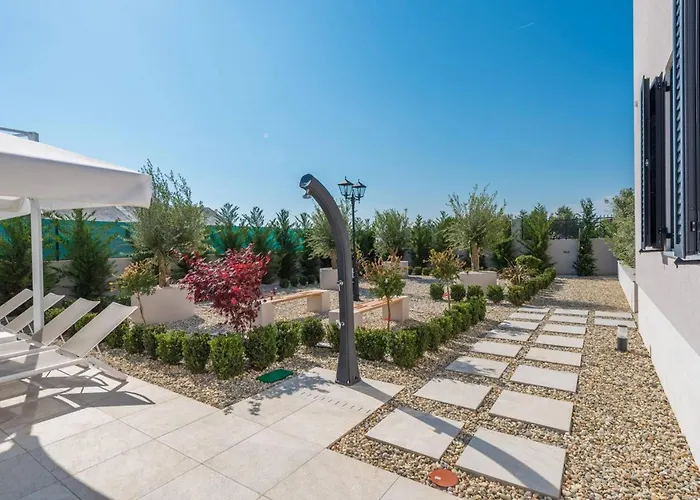 Luxury Primavera With Heated Pool *