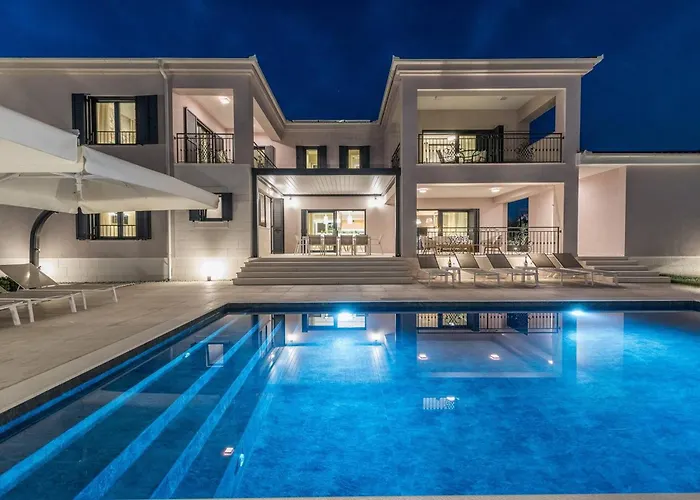 Luxury Primavera With Heated Pool * Sukošan