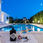 Villa Luxury Primavera With Heated Pool *