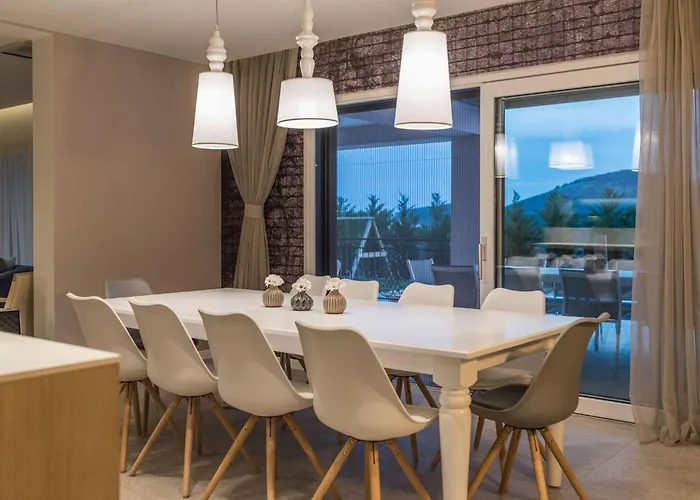 Villa Luxury Primavera With Heated Pool *